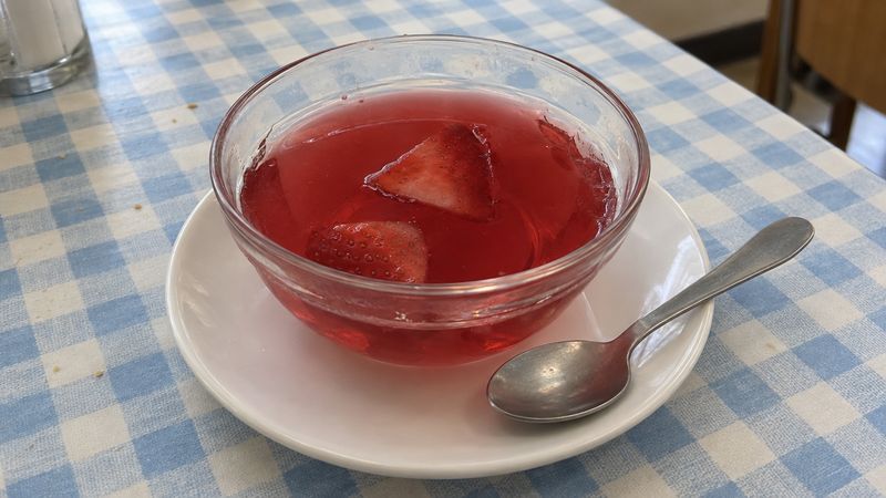 Galaretka owocowa served in a Polish milk bar