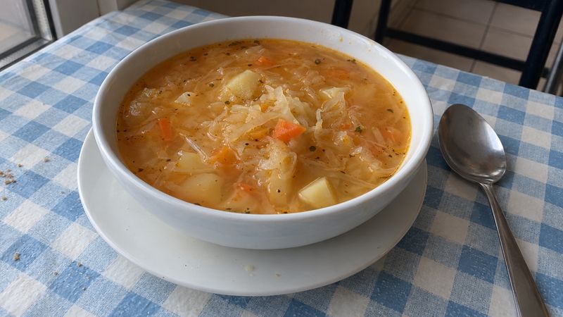 Kapuśniak served in a Polish milk bar