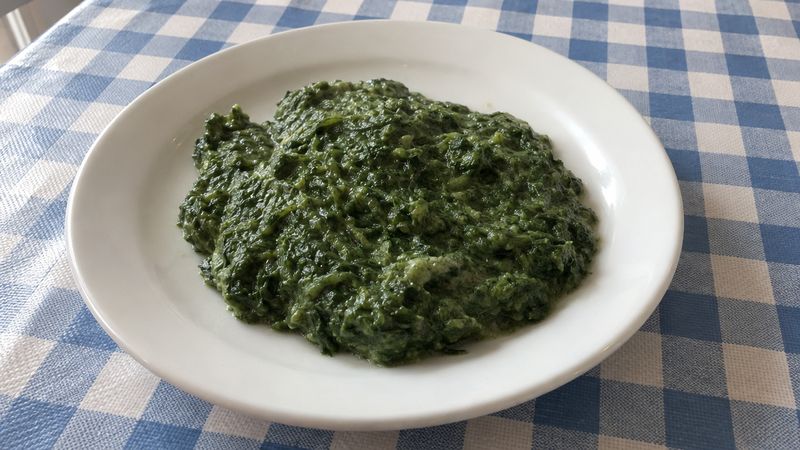 Szpinak served in a Polish milk bar
